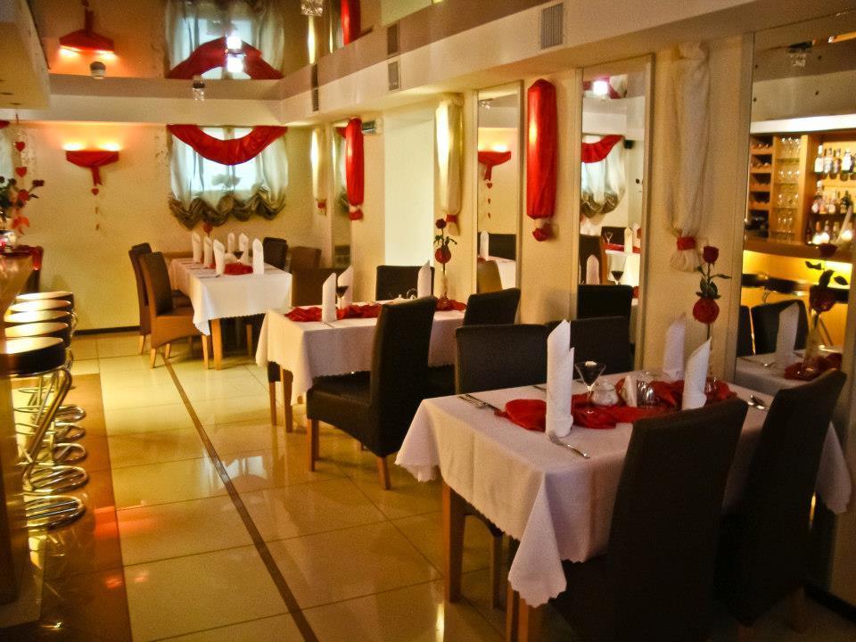 Hotel Korona Ciechanów Esterno foto